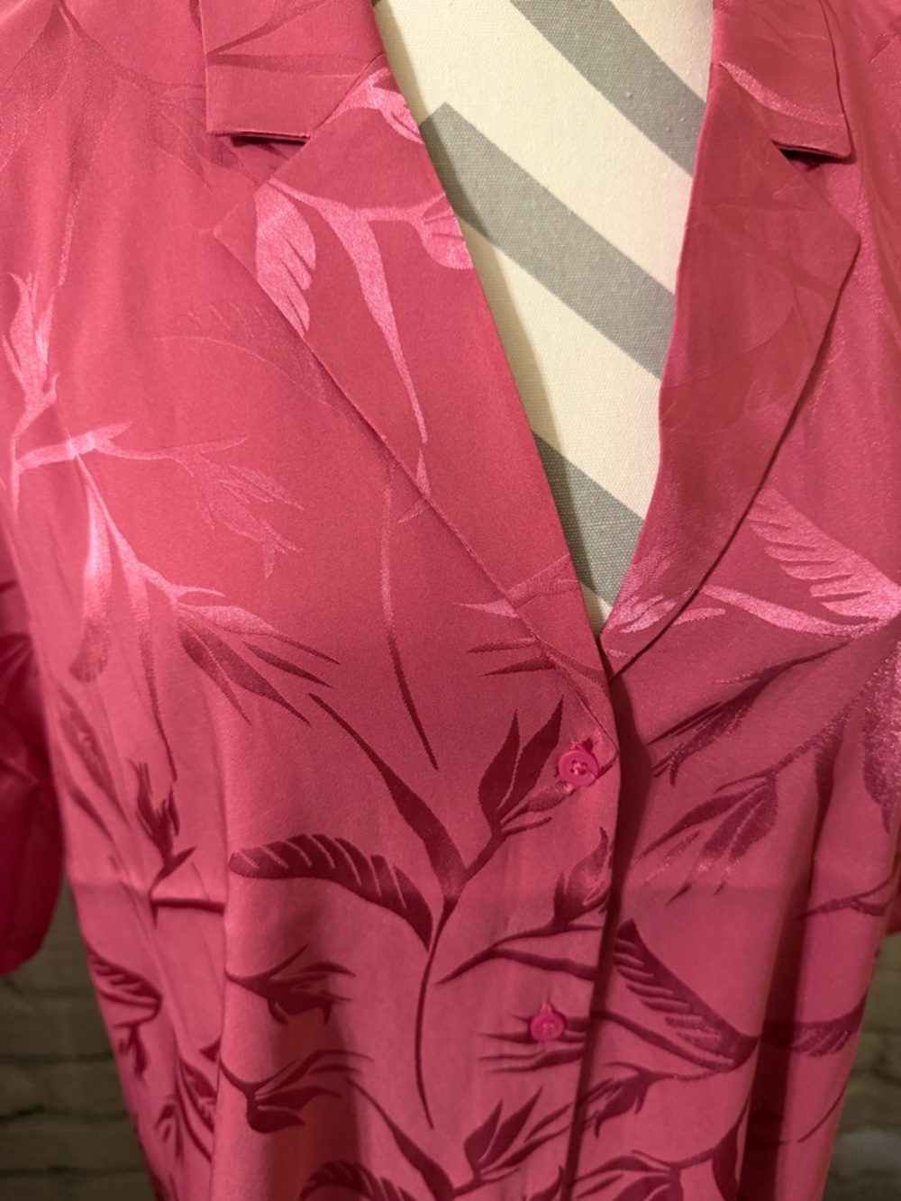 Express Blouse - Picture 3 of 9